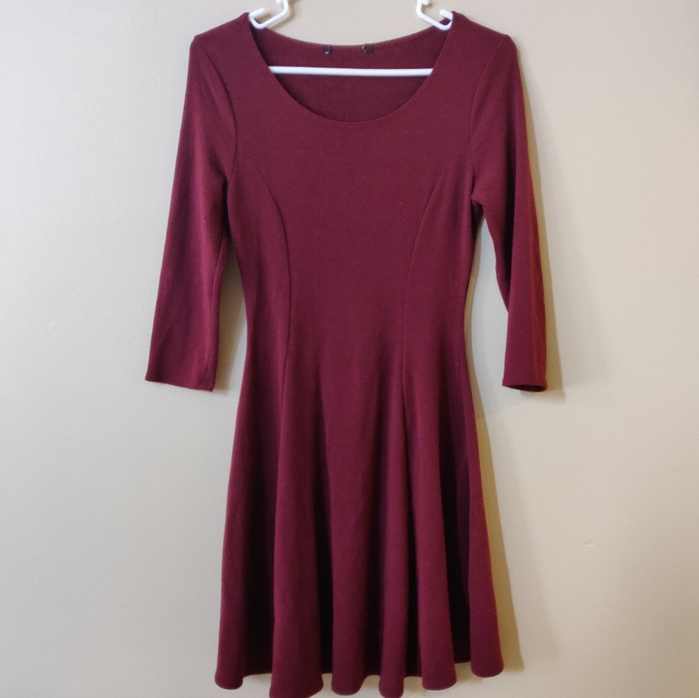 🎉3/$15🎉 H&M Maroon Skater Dress